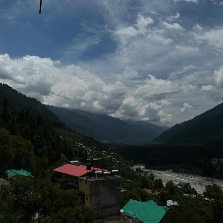 Rasta Cafe And Lodge Manali  Exterior photo